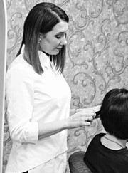 Парикмахер Евгения Александровна Пономарева