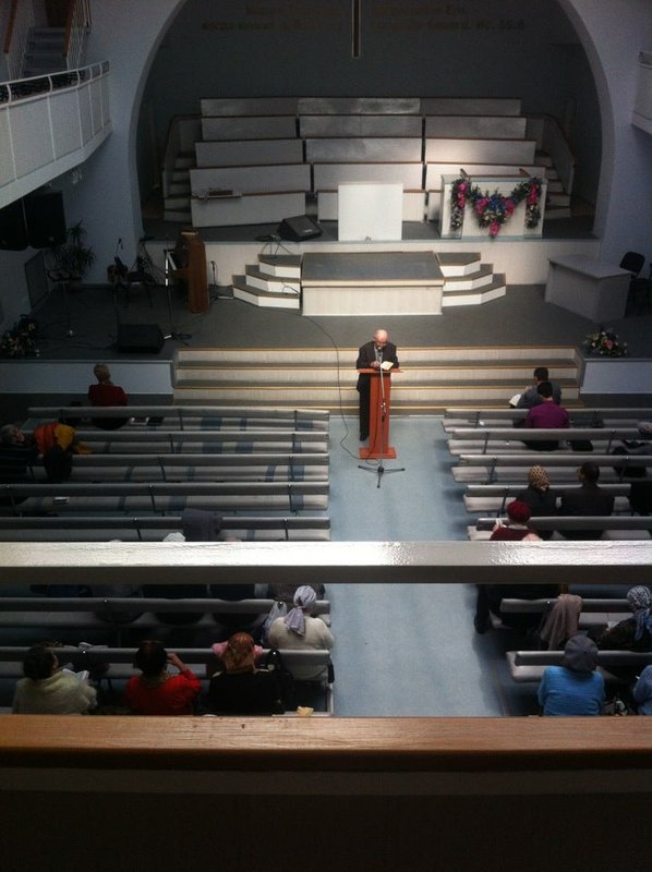 Церковь преображения самара прямая трансляция. Перекопская 30 церковь преображение самара. Протестантская церковь самара. Баптисты самара церковь. Церковь преображения самара прямая трансляция.