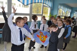 Школа Средняя школа №56 им. Героя России А.М. Самокутяева, с рейтингом 2.8 - находится по адресу Пенза, улица Рахманинова, 37а 