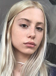 Выгульщик собак, копирайтер Ксения Николаева