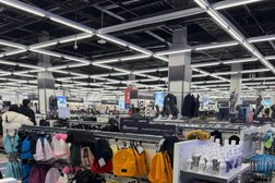 Магазин спортивных товаров Sportmaster, с рейтингом 2 - находится по адресу Нур-Султан, Қабанбай батыр проспект, 62 