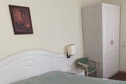 Отель FOREST INN, с рейтингом 4.5 - находится по адресу Московская область, Королёв, проспект Космонавтов, 17а 