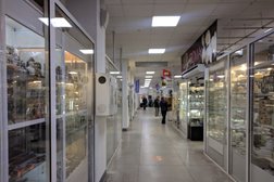 Торговый центр Прииск, с рейтингом 3.7 - находится по адресу Челябинск, проспект Победы, 325 