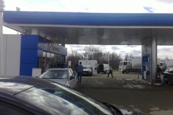 Газпромнефть, с рейтингом 4 - находится по адресу Тюменская область, Тобольск, Тюмень-Ханты-Мансийск трасса 243 км, 3а 