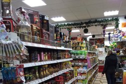 Универсам Слобода, с рейтингом 4 - находится по адресу Ростовская область, Батайск, улица Максима Горького, 532 