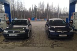 Автозаправка Газпромнефть, с рейтингом 3.2 - находится по адресу Ленинградская область, Всеволожск, шоссе Дорога Жизни, 14а 