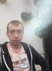 Автослесарь, монтажник ворот и рольставней Евгений Иванович Сухарев