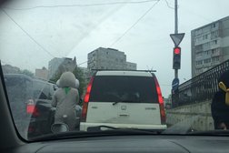 Рынок Бачурин, с рейтингом 2 - находится по адресу Владивосток, улица Баляева, 35 к А 