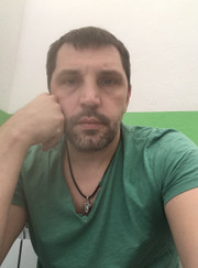 Маляр, мастер по оклейке обоев Роман Р.