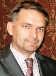 Преподаватель по обществознанию, преподаватель по правоведению Дмитрий Константинович Новиков