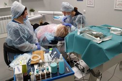 Центр стоматологии Клуб 32, с рейтингом 2.8 - находится по адресу Краснодарский край, Горячий Ключ, улица Ленина, 45а 