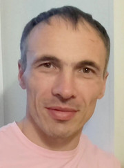 Сборщик мебели Василий Васильевич Старков