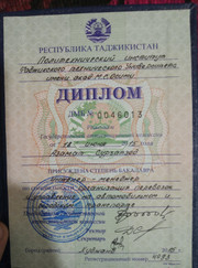 Плиточник, маляр Суръатзод Азамати