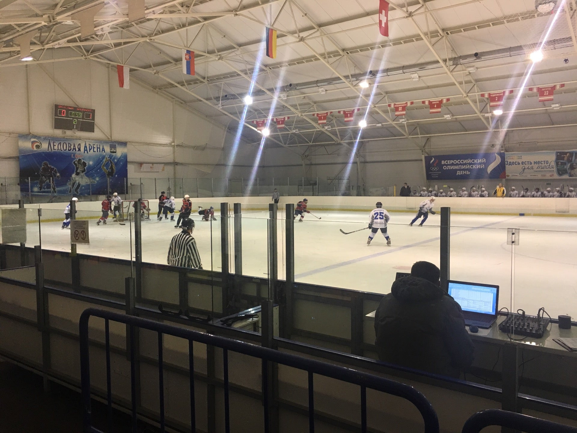 Стадионы в Орле: адреса и телефоны, 6 развлекательных центров, 1 отзыв ...