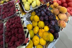 Центральный рынок в с. Кабардинка, с рейтингом 1.9 - находится по адресу Краснодарский край, с. Кабардинка, Коллективная улица, 83а 