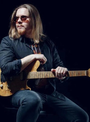 Преподаватель по игре на гитаре Евгений Владимирович Тарасов