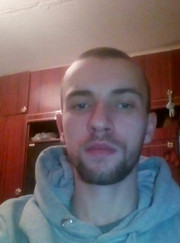 Курьер Виталий Жуков