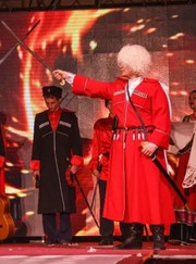 Музыкант ансамбль Цветень Казачий