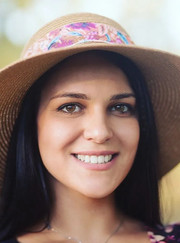 Педагог начальной школы Евгения Эдуардовна Симоненко