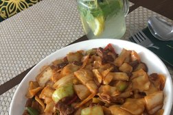 Центр лагмана и плова, с рейтингом 3.7 - находится по адресу Нур-Султан, Дінмұхамед Қонаев, 12/1 