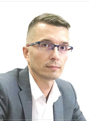 Адвокат, юрист Роман Петров