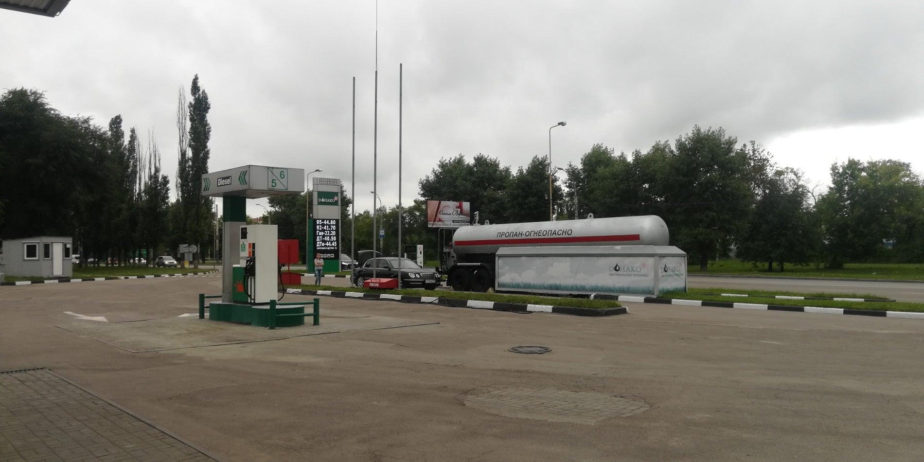 Развал воронеж. Донако Воронеж. Донако заправка Воронеж. Димитрова 156 Воронеж. Заправка Донако Воронеж отзывы