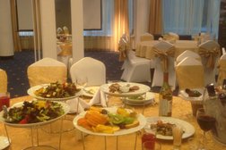 Ramada X Park, с рейтингом 3.3 - находится по адресу Екатеринбург, Кольцовский тракт 10 километр, 15Б 