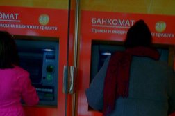 СберБанк, с рейтингом 2.7 - находится по адресу Омск, улица Багратиона, 23/1 