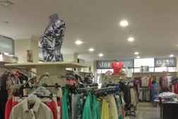 Магазин одежды Berlin, с рейтингом 2.8 - находится по адресу Алматы, Богенбай батыра, 104 
