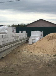 Каменщик, грузчик Денис Огородов