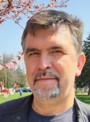 Водитель, управляющий Сергей Николаевич Краснов