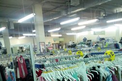 Офф-прайс магазин Familia, с рейтингом 3.4 - находится по адресу Нижний Новгород, проспект Кораблестроителей, 22Б 