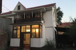 Хостел World Travellers, с рейтингом 4 - находится по адресу Алматы, Жургенова, 51 