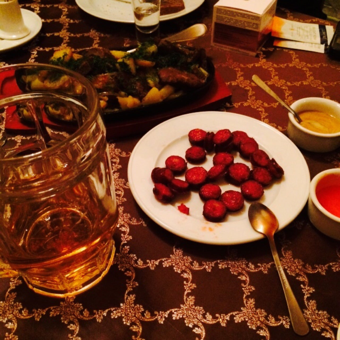 Янтарь пивбар махачкала. Баварис. Баварис. Мясорубка электрическая аксион 31. Игрушка каваи в пятерочке.