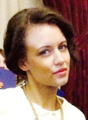 Преподаватель английского языка Анастасия Дмитриевна Иванова