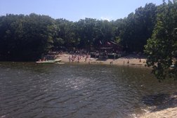 База отдыха Озеро Верхнерусское, с рейтингом 2.2 - находится по адресу Ставропольский край, с. Верхнерусское, Подгорная улица, 284 