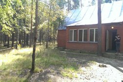 База отдыха Сосновый бор, с рейтингом 4.8 - находится по адресу Рязанская область, д. Агламазово, Рязань-Спасск 46 км, 1 