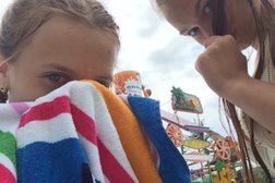 Аквапарк Золотой пляж, с рейтингом 3.6 - находится по адресу Краснодарский край, Анапа, Гребенская улица, 2а 