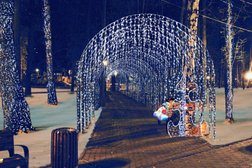 Парк им. Льва Толстого, с рейтингом 4 - находится по адресу Московская область, Химки, Ленинский проспект, 2а 