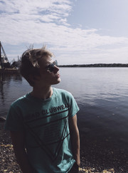 Веб-дизайнер, дизайнер Максим Евгеньевич Ш.