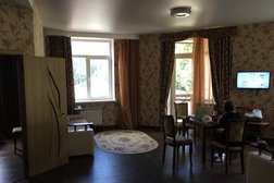 Апартаменты Вершина, с рейтингом 3.5 - находится по адресу курортный посёлок Домбай, Карачаевская улица, 60 