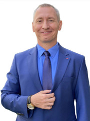 Преподаватель английского языка Андрей Эдуардович Николаев