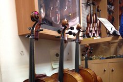 Магазин смычковых инструментов Горонок, с рейтингом 3.2 - находится по адресу Санкт-Петербург, 5-я линия В.О., 32 лит Б 