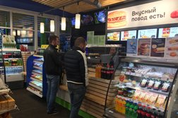 Автозаправка Татнефть, с рейтингом 3.8 - находится по адресу Ленинградская область, Ивангород, Кингисеппское шоссе, 11 