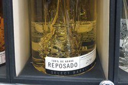Винотека SimpleWine, с рейтингом 4 - находится по адресу Москва, Валовая улица, 11/19 