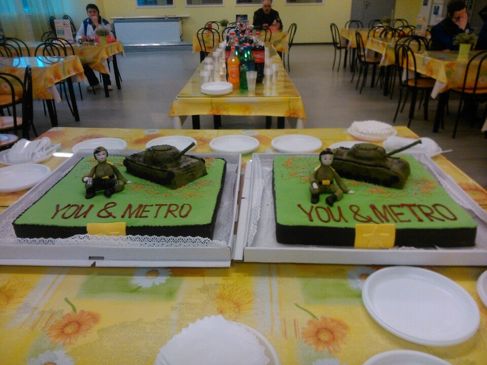 Гипермаркет Metro: сеть из 3 торговых центров в Санкт-Петербурге рядом ...