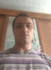 Курьер, автослесарь Эдуард Сергеевич Бакунов