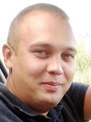 Автослесарь, автомеханик Алексей Леонидович Седых