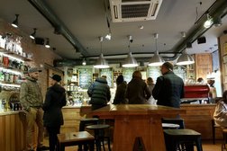 Кофейня Академия кофе, с рейтингом 5 - находится по адресу Новосибирск, Вокзальная магистраль, 16 