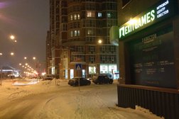 Игровой центр квестов в реальности ExitMania, с рейтингом 4.4 - находится по адресу Ханты-Мансийский автономный округ — Югра, Сургут, Университетская улица, 11 